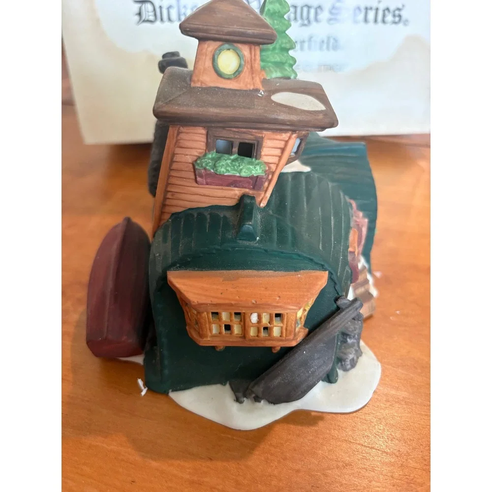 Department 56 Dickens Village Peggotty's Seaside Cottage David Copperfield Green
